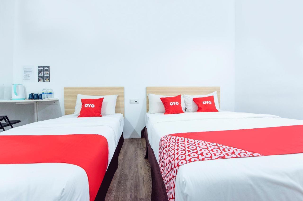 Oyo 90403 North City Hotel Johor Bahru Ngoại thất bức ảnh