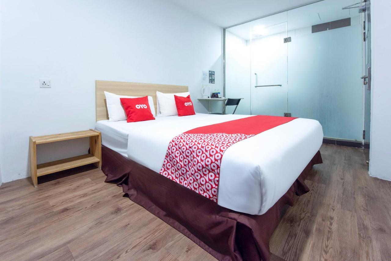 Oyo 90403 North City Hotel Johor Bahru Ngoại thất bức ảnh
