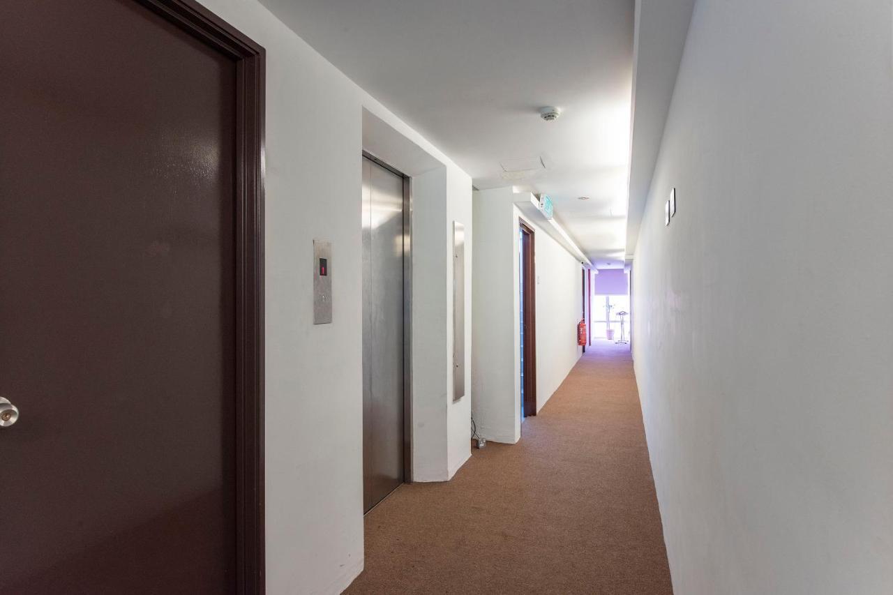 Oyo 90403 North City Hotel Johor Bahru Ngoại thất bức ảnh